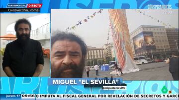 EL El Sevilla reacciona a la polémica estatua con forma fálica ubicada en el centro de Nápoles