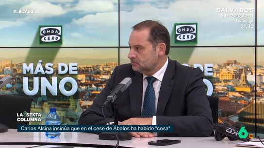 La 'profética' pregunta de Alsina a Ábalos tras su destitución: "¿No llevará una mochila que le pueda complicar la vida?" laSexta Columna recuerda en este vídeo cómo fue la sorprendente destitución de José Luis Ábalos como ministro de Fomento, solo un mes después de que la trama hubiera comprado un chalé para su uso y disfrute.
