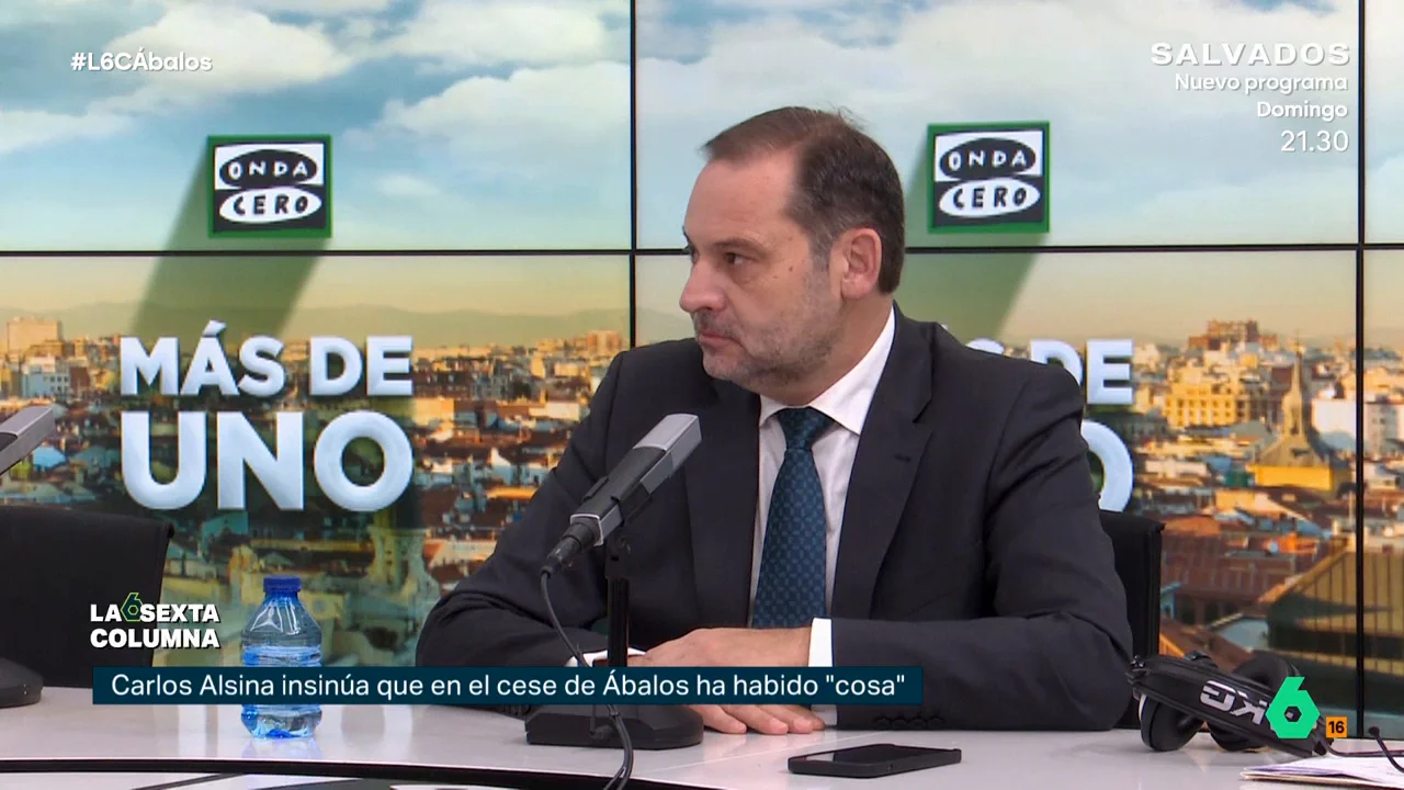 laSexta Columna recuerda en este vídeo cómo fue la sorprendente destitución de José Luis Ábalos como ministro de Fomento, solo un mes después de que la trama hubiera comprado un chalé para su uso y disfrute.