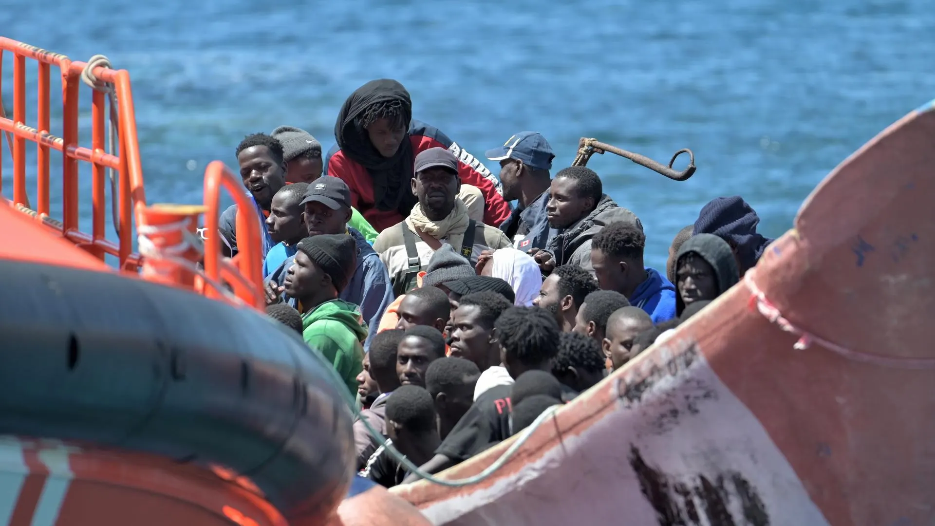Muere un bebé en un nuevo naufragio de migrantes en el canal de la Mancha Muere un bebé en un nuevo naufragio de migrantes en el canal de la Mancha