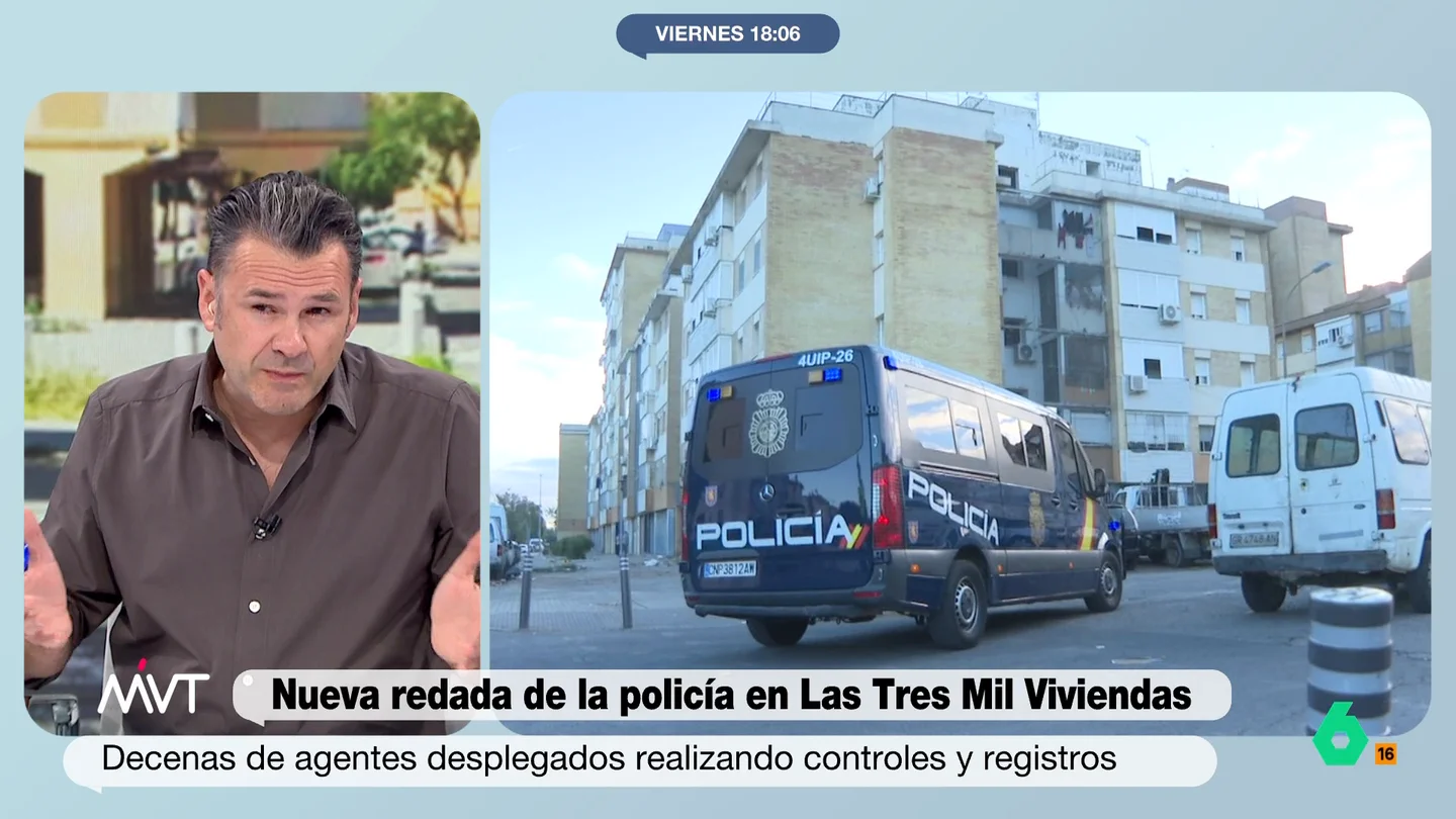 Iñaki López postureo en las tres mil viviendas Iñaki López postureo en las tres mil viviendas