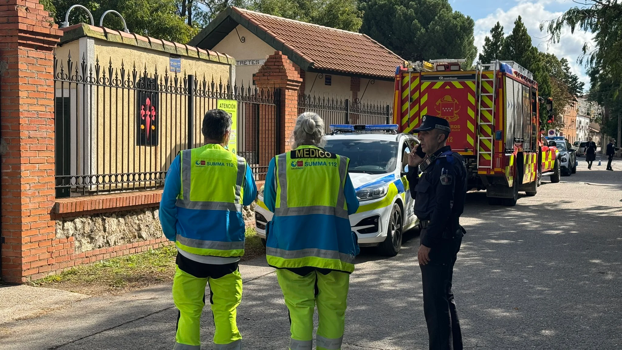 Summa 112 y los Bomberos en la zona del accidente donde ha muerto un trabajador de 57 años