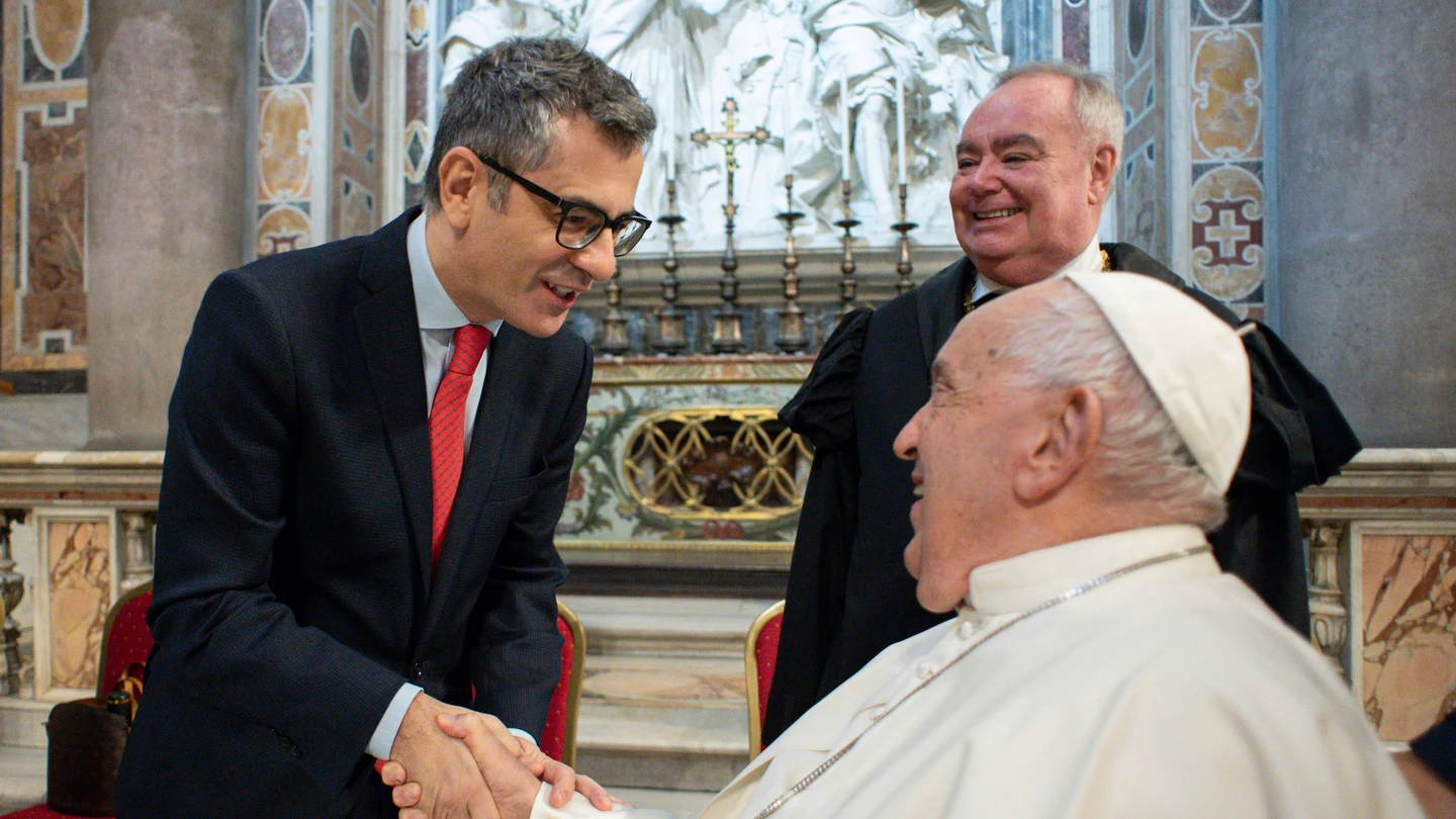 El ministro de la Presidencia, Félix Bolaños, ha sido recibido por el papa Francisco en la Basílica de San Pedro de El Vaticano. El ministro de la Presidencia, Félix Bolaños, ha sido recibido por el papa Francisco en la Basílica de San Pedro de El Vaticano.