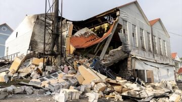 Imagen de un edificio destruido tras un ataque sobre la ciudad de Kyiv