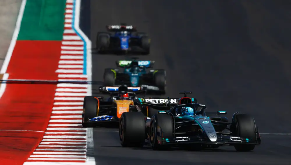 Con Hamilton fuera de carrera, Russell defendió el honor de la escudería Con Hamilton fuera de carrera, Russell defendió el honor de la escudería