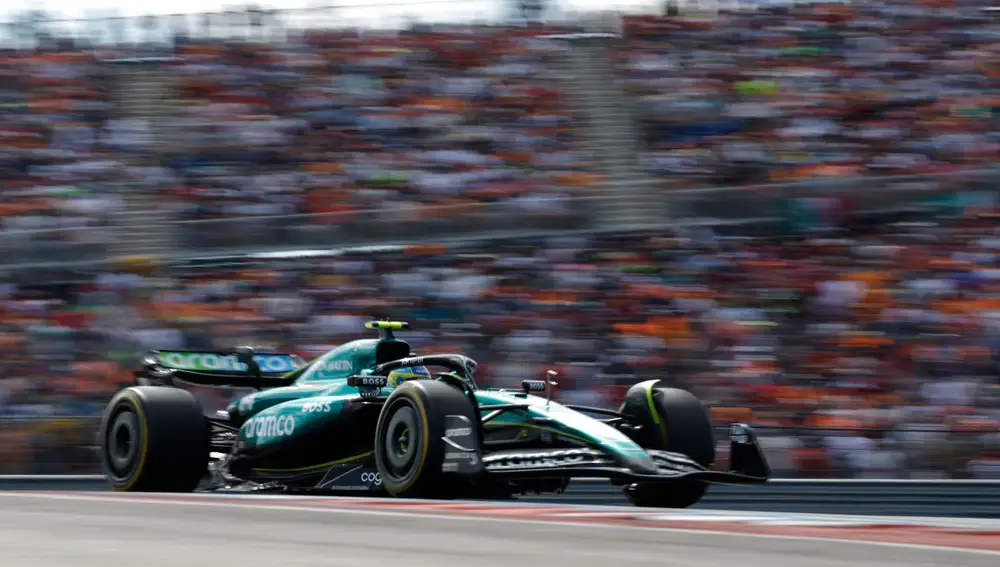 Alonso se volvió a encontrar en pista con Liam Lawson Alonso se volvió a encontrar en pista con Liam Lawson