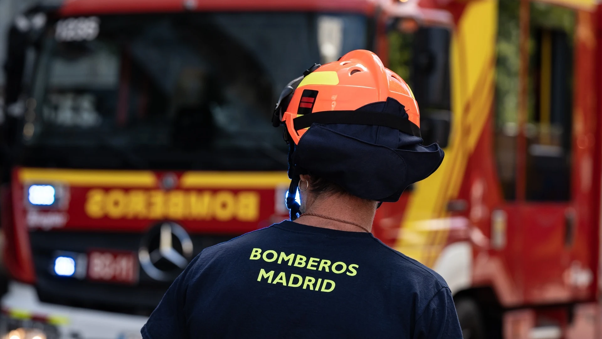 Un bombero, en Madrid