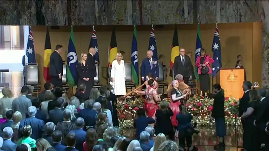 Una senadora aborigen irrumpe la visita de Carlos III en Canberra (Australia): "No eres nuestro rey" Una senadora aborigen irrumpe la visita de Carlos III en Canberra (Australia): "No eres nuestro rey"