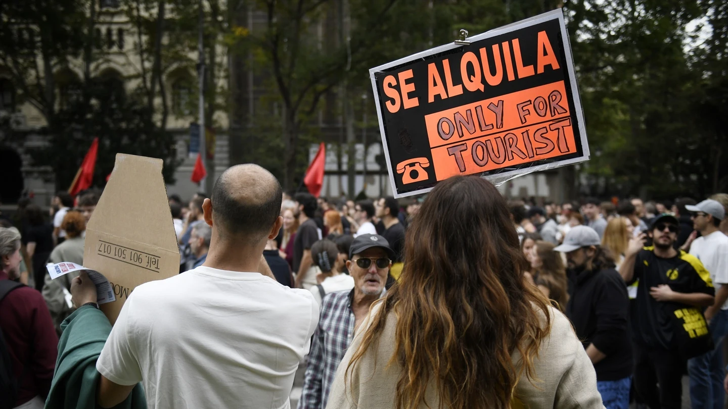 Manifestación en Madrid para reclamar a las distintas administraciones el derecho a una vivienda digna. Manifestación en Madrid para reclamar a las distintas administraciones el derecho a una vivienda digna.