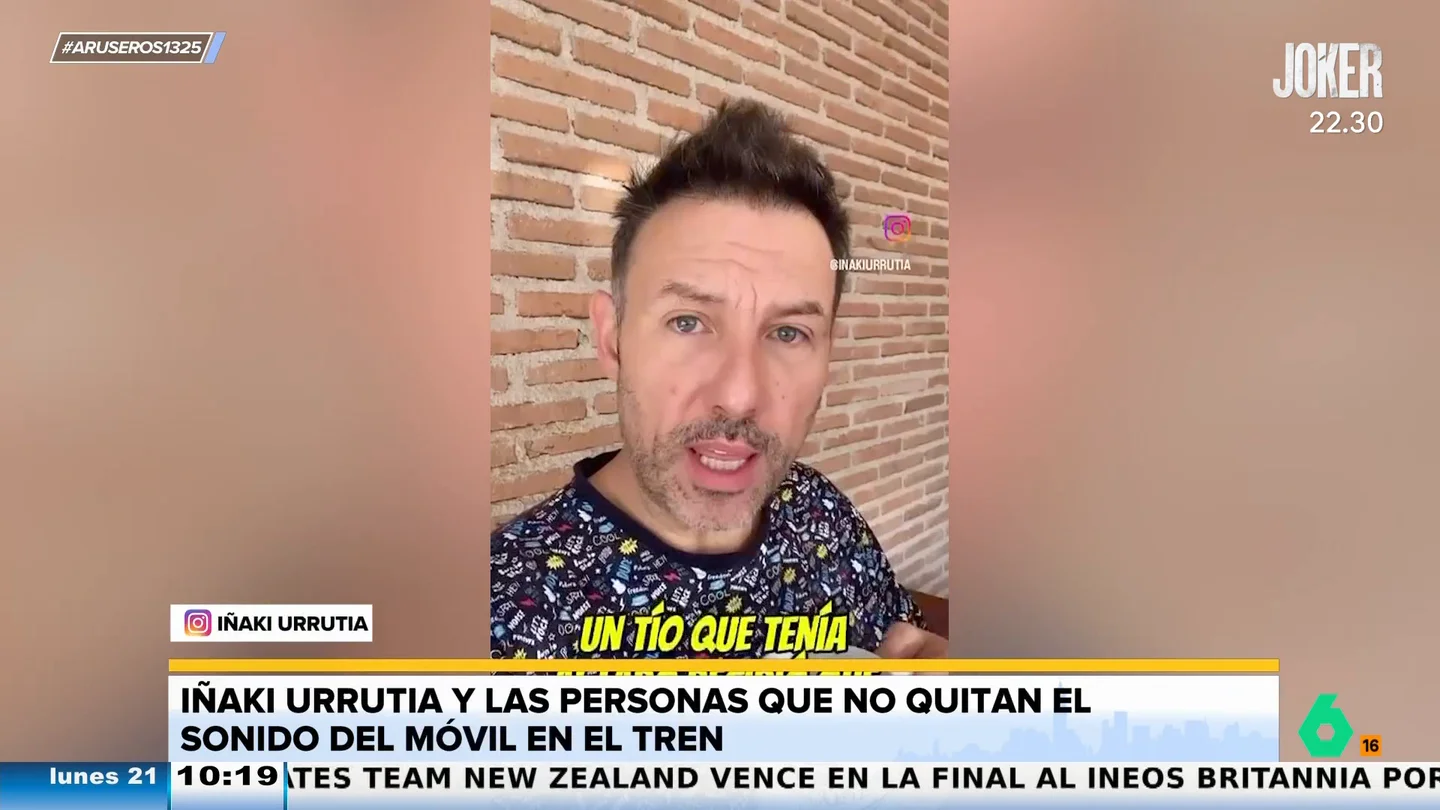 Iñaki Urrutia, a los que no quitan el volumen del móvil en el tren: "Comparte también la información" Iñaki Urrutia, a los que no quitan el volumen del móvil en el tren: "Comparte también la información"