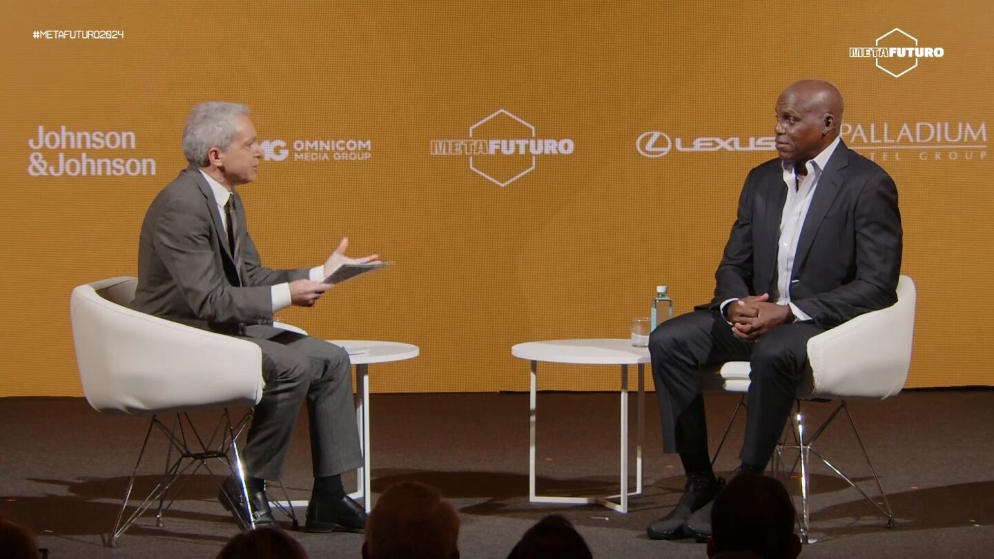 Captura de la entrevista de Vicente Vall&eacute;s a Carl Lewis