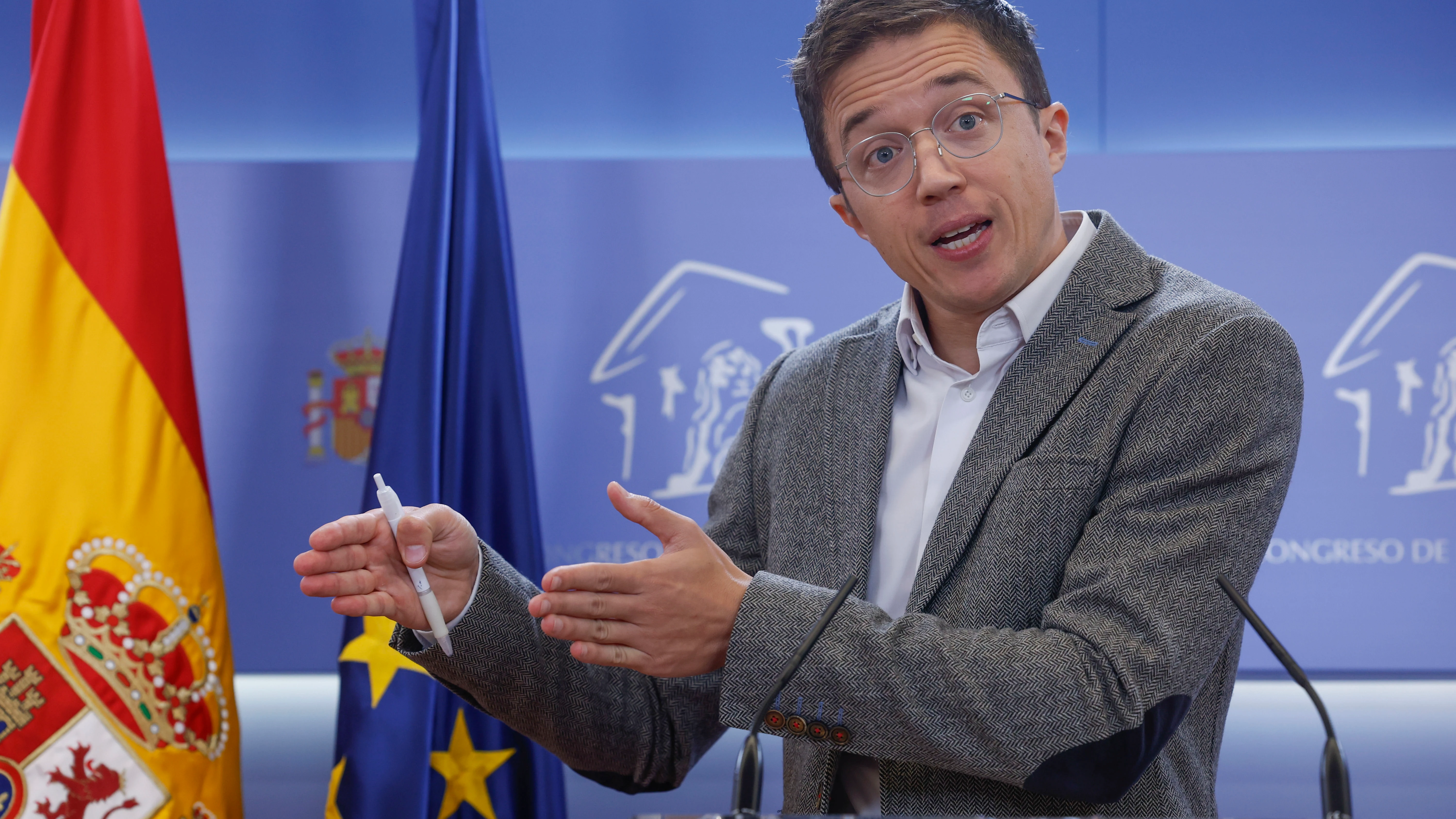 El portavoz de Sumar, Íñigo Errejón, durante la rueda de prensa que ofreció este martes en el Congreso