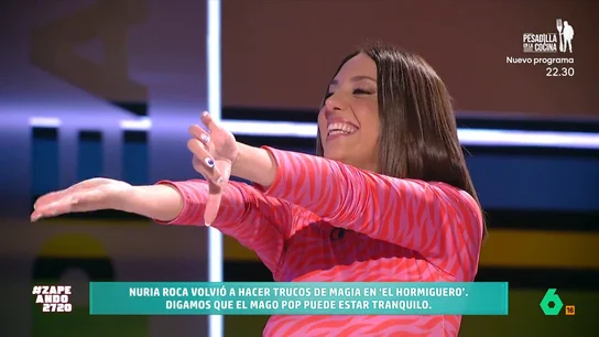 Maya Pixelskaya intenta enseñar un truco de magia a los zapeadores: "Estos son muggles" La zapeadora demuestra que es posible hacer magia con el propio cuerpo y sin utilizar ningún elemento extra. ¿Serán capaces sus compañeros de hacer el truco? Descúbrelo en el vídeo principal.