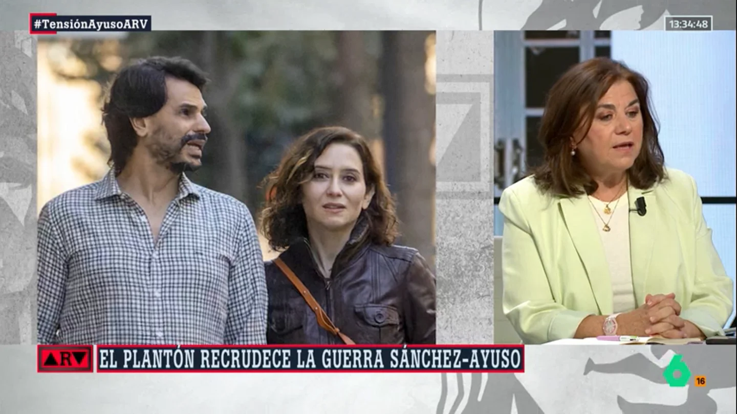 Lucía Méndez, del feo de Ayuso a Sánchez: "Al presidente igual le gusta, a quien se lo hace es a los presidentes del PP" Lucía Méndez, del feo de Ayuso a Sánchez: "Al presidente igual le gusta, a quien se lo hace es a los presidentes del PP"