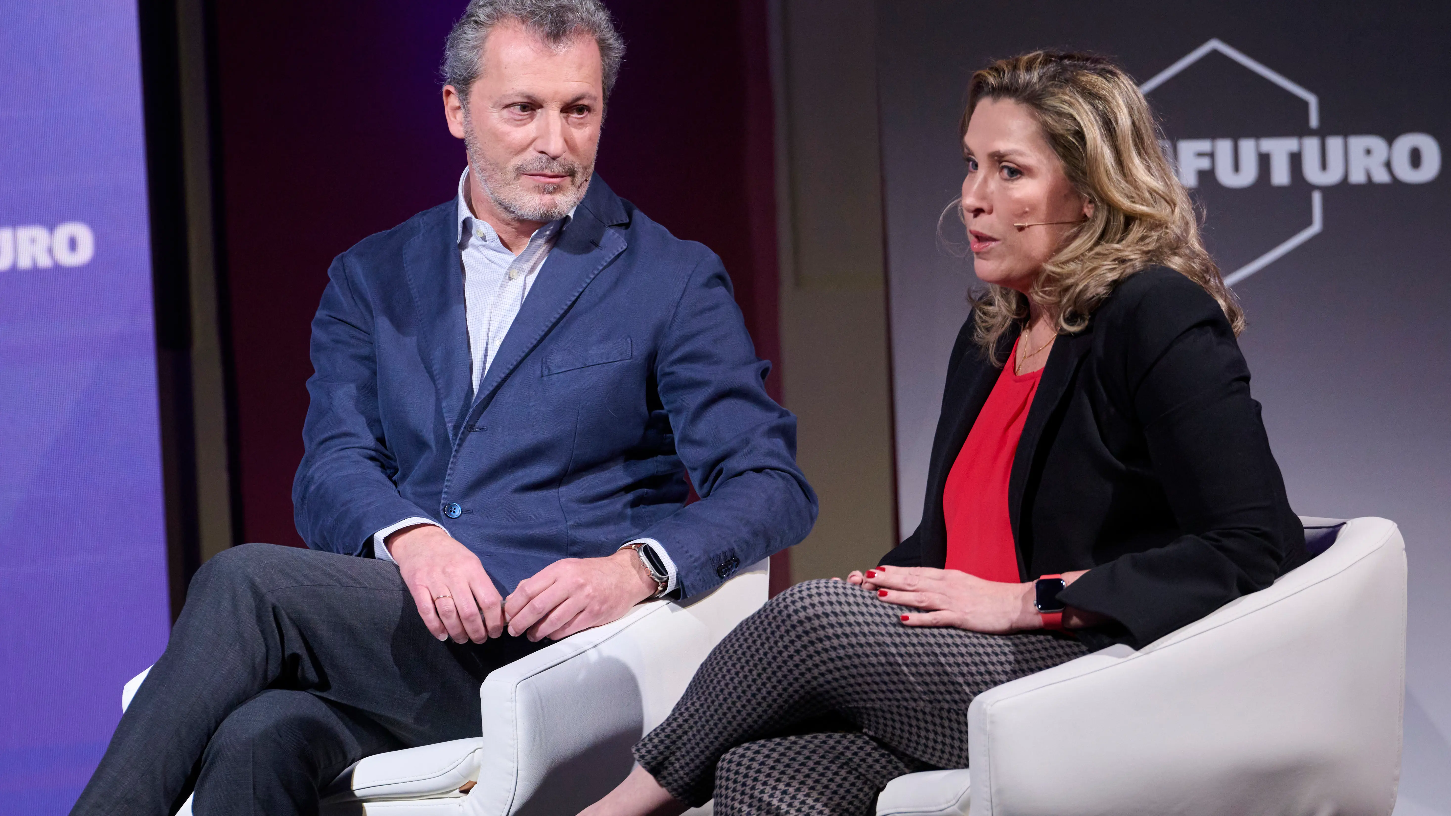 María Fernanda Prado, directora general de Johnson & Johnson Innovative Medicine Iberia, y Santiago Cervera, médico y exconsejero de Sanidad de Navarra
