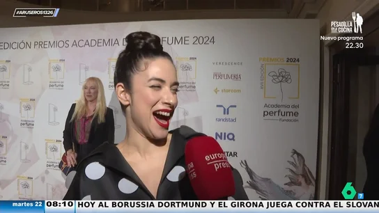 La divertida reacción de Blanca Paloma cuando le preguntan si compraría Cantora: "¿Yo? Cariño, ¡estoy de alquiler!" La divertida reacción de Blanca Paloma cuando le preguntan si compraría Cantora: "¿Yo? Cariño, ¡estoy de alquiler!"