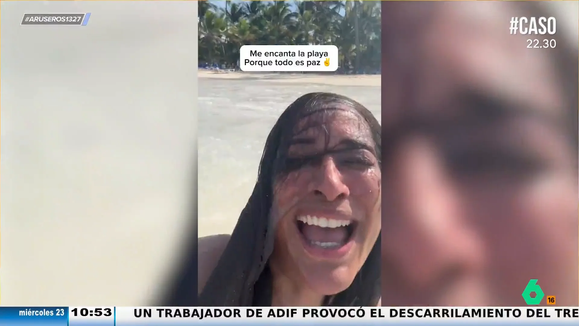 Una mujer es arrollada por una ola mientras intenta grabarse diciendo: "Me encanta la playa porque todo es paz"