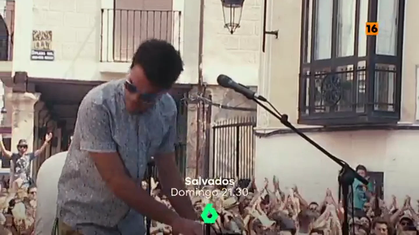 Fernando Navarro, sobre Supersubmarina: "Tuvieron que aprender a volver a sentir qué era el corazón de esa amistad" Fernando Navarro, sobre Supersubmarina: "Tuvieron que aprender a volver a sentir qué era el corazón de esa amistad"