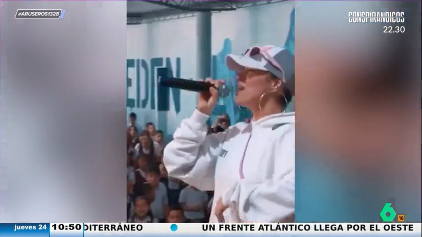Karol G remodela el colegio donde estudió en Medellín con su 'Fundación Con Cora': "Gracias por el incansable trabajo" Karol G remodela el colegio donde estudió en Medellín con su 'Fundación Con Cora': "Gracias por el incansable trabajo"