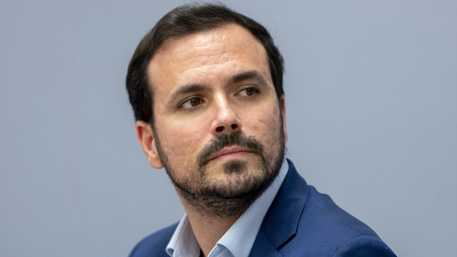 Alberto Garzón critica a quienes utilizan su posición en política para "engañar, acosar y abusar" tras las acusaciones contra Errejón 