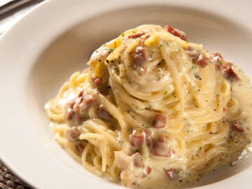 Plato de pasta carbonara