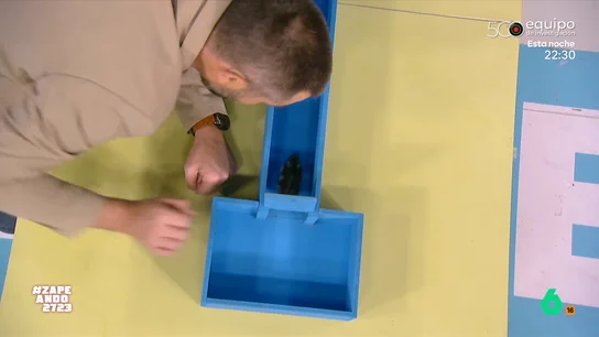 ¿Quién ganará El Clásico Real Madrid - FC Barcelona? El hámster Séneca lo tiene muy claro El programa vuelve a contar con su personal oráculo para saber cómo terminará el partido. No te pierdas su predicción en el vídeo principal.