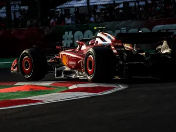 Carlos Sainz mantiene el optimismo en Ferrari con el mejor tiempo del viernes en México Carlos Sainz mantiene el optimismo en Ferrari con el mejor tiempo del viernes en México