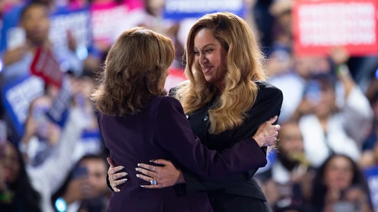Kamla Harris y Beyoncé Kamla Harris y Beyoncé