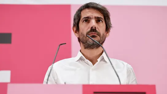 El portavoz de Sumar, Ernest Urtasun, durante la rueda de prensa para anunciar las decisiones de la Ejecutiva sobre Errejón El portavoz de Sumar, Ernest Urtasun, durante la rueda de prensa para anunciar las decisiones de la Ejecutiva sobre Errejón