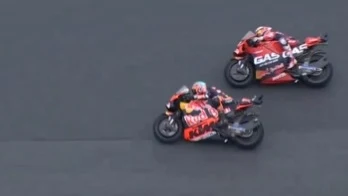 Pedro Acosta y Brad Binder