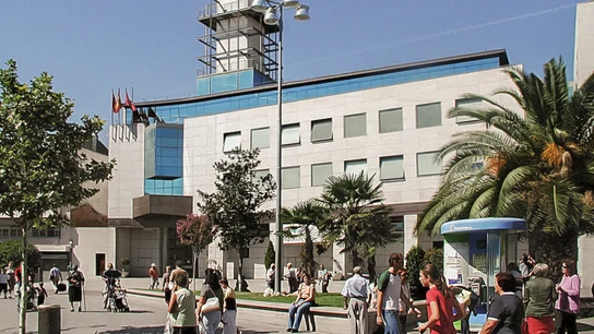 Oposiciones para Auxiliares de Administración General: requisitos, fechas y exámenes Fachada del Ayuntamiento de Getafe
