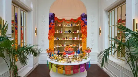 Altar de Muertos del Hotel Mandarin Oriental Ritz 2024 Altar de Muertos del Hotel Mandarin Oriental Ritz 2024