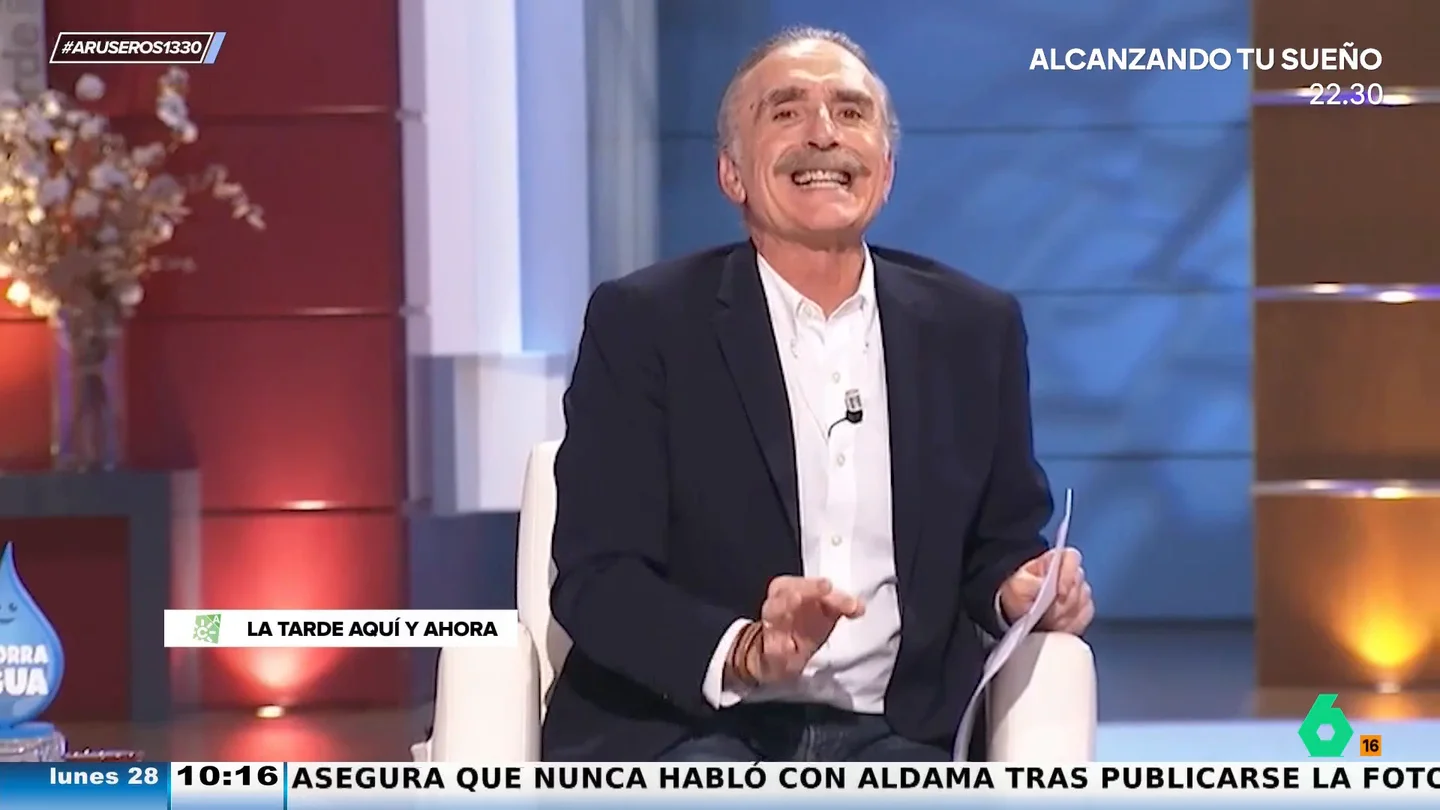 Juan y Medio, a los matrimonios del público: "¿Si os pudierais quitar al bicho cada siete años?" Juan y Medio, a los matrimonios del público: "¿Si os pudierais quitar al bicho cada siete años?"