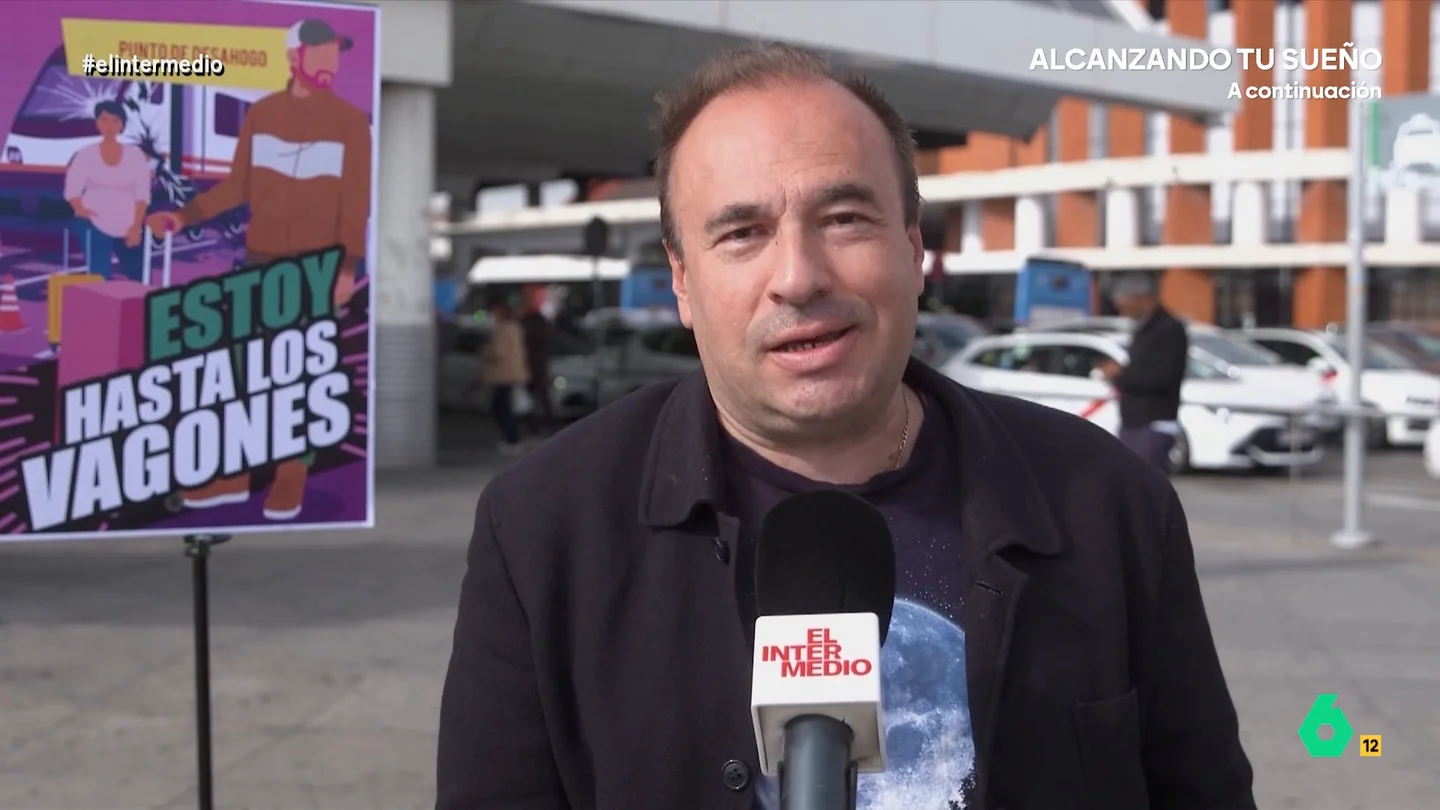 Un usuario de tren indignado manda un mensaje a Óscar Puente: "Que pase con nosotros una mañana en vez de en su coche oficial" El transporte ferroviario sigue generando preocupación. Al descarrilamiento de un AVE entre Chamartín y Atocha, se suma el caos ferroviario en Cataluña después de que haya descarrilado un tren de rodalies, sin pasajeros, entre Martorel y Castellbisbal.