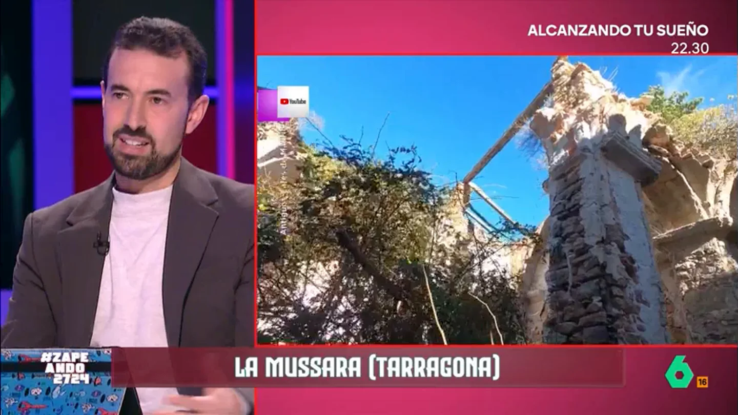 ¿Qué sucede en el pueblo maldito de La Mussara? Álvaro Martín lo cuenta en Zapeando En este pueblo abandonado aparecen unas nieblas que, tal y como explican, quien entra en ellas desaparece. Pero, ¿qué hay de cierto en esto? Descúbrelo en el vídeo principal.