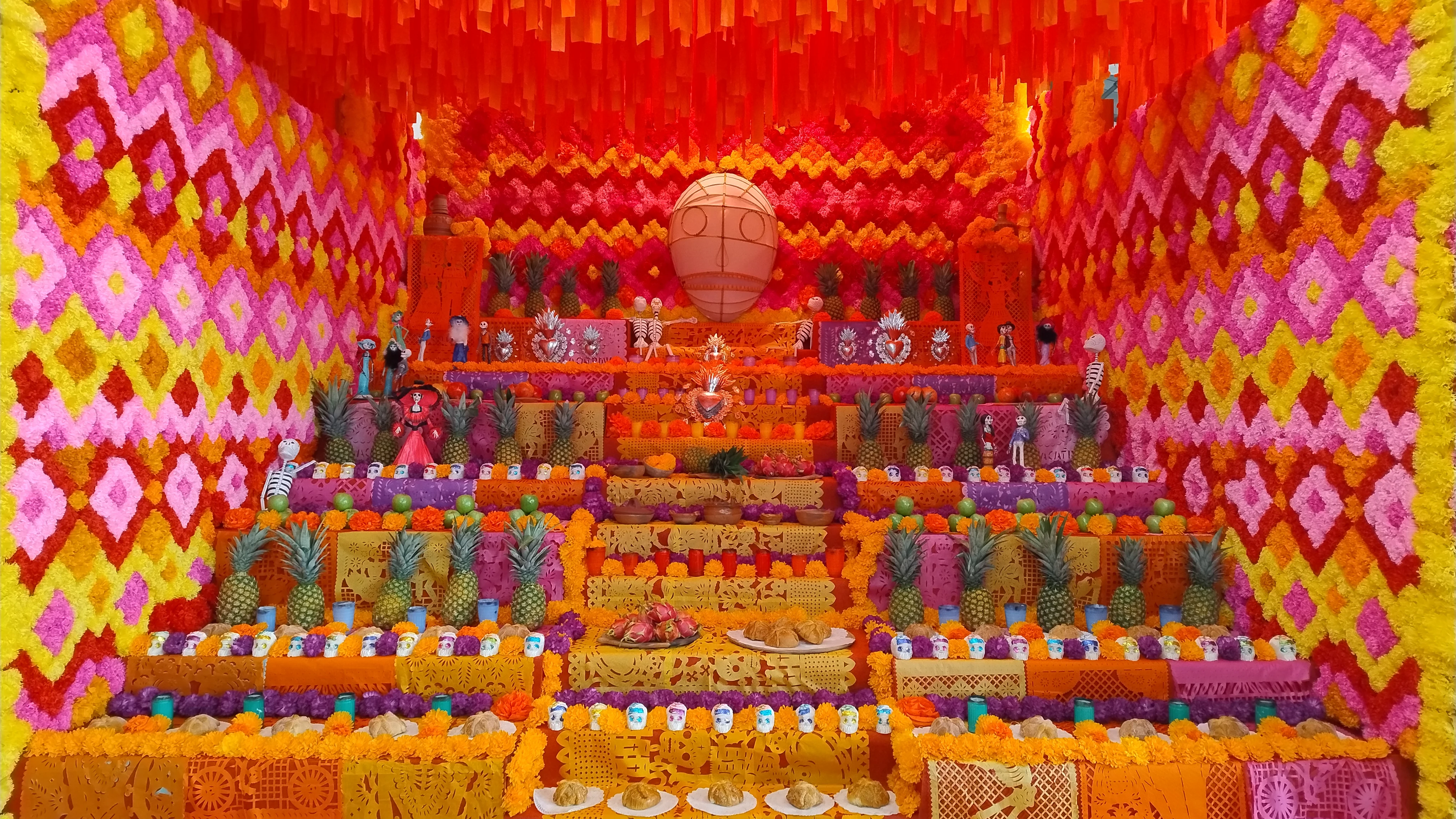 Altar de Muertos de Matadero en Madrid 2024
