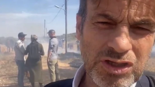 El Ejército israelí ataca con gases lacrimógenos la delegación internacional en la que viajan Colau y Asens El Ejército israelí ataca con gases lacrimógenos la delegación internacional en la que viajan Colau y Asens
