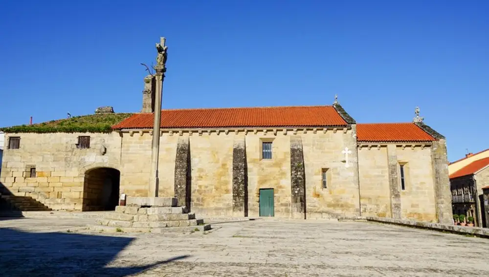 Santuario de la Virgen del Camino, Muros Santuario de la Virgen del Camino, Muros