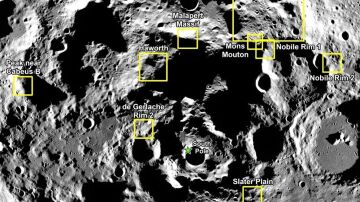 Imagen de las nueve regiones de aterrizaje candidatas para la misión Artemis III de la NASA