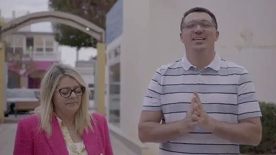 El antes y el después de 'Los Pitos' tras la reforma de 'Pesadilla en la cocina': Chicote presenta 'O Cantinho do Marcelo' El antes y el después de 'Los Pitos' tras la reforma de 'Pesadilla en la cocina': Chicote presenta 'O Cantinho do Marcelo'