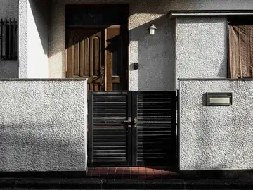 Automatizar puerta entrada portal Automatizar puerta entrada portal