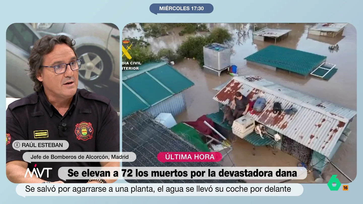 El jefe de Bomberos Raúl Esteban celebra que se muevan avisos de emergencias en redes sociales: "Nos ayuda muchísimo" Raúl Esteban, jefe de Bomberos de Alcorcón, explica en este vídeo cómo son los protocolos que siguen a la hora de realizar rescates en situaciones de emergencia y califica de "muy adecuado" que haya avisos en redes sociales señalando la ubicación.