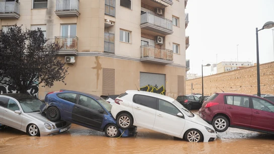 Varios vehículos accidentados por la DANA en el barrio de la Torre, a 30 de octubre de 2024, en Valencia. Varios vehículos accidentados por la DANA en el barrio de la Torre, a 30 de octubre de 2024, en Valencia.