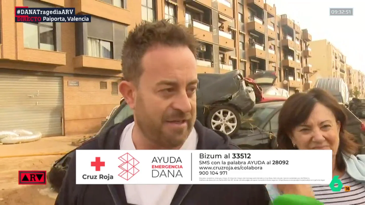 "Esto parece Gaza, la gente lo está pasando muy mal": un vecino de Paiporta pide ayuda ante la falta de alimentos y agua "Esto parece Gaza, la gente lo está pasando muy mal": un vecino de Paiporta pide ayuda ante la falta de alimentos y agua