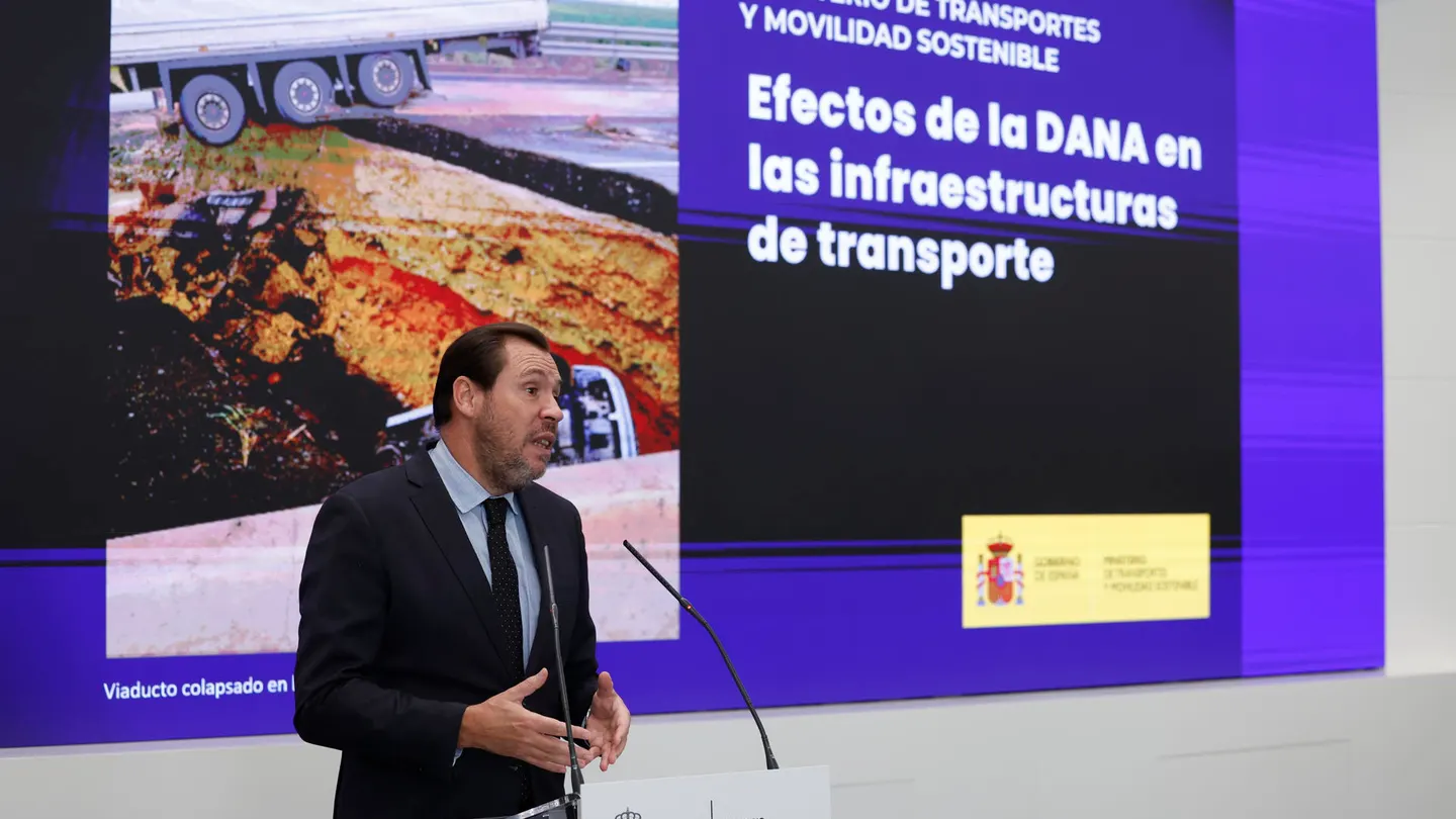 Óscar Puente informa sobre el estados de las infraestructuras de transporte tras la DANA en Valencia Óscar Puente informa sobre el estados de las infraestructuras de transporte tras la DANA en Valencia