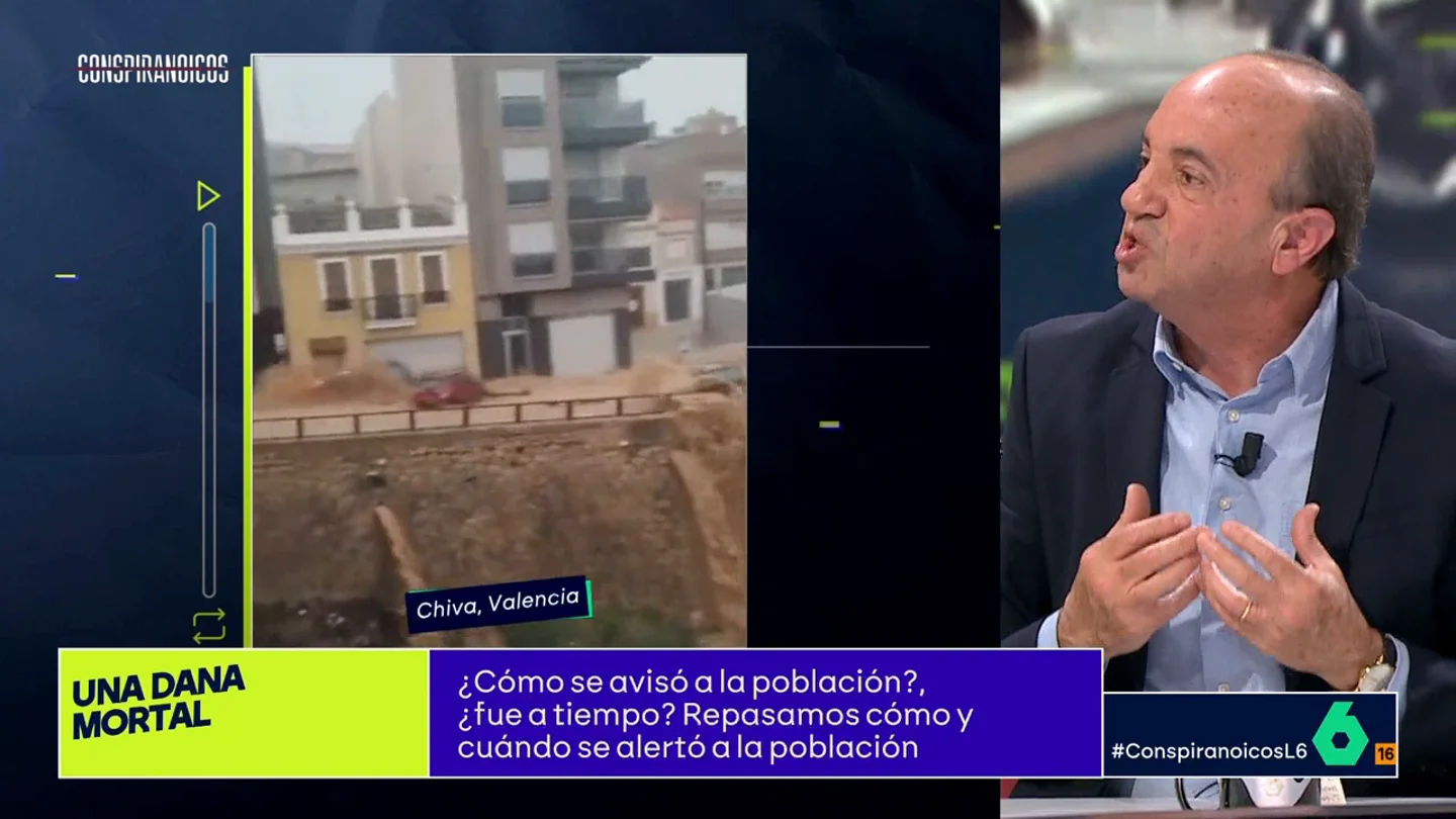 CONSPIRANOICOS José Luis Gallego analiza el peligro de los suelos: "Hemos cementado por encima de nuestras posibilidades" CONSPIRANOICOS José Luis Gallego analiza el peligro de los suelos: "Hemos cementado por encima de nuestras posibilidades"