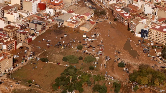 Vista aérea de una zona completamente inundada en Catarroja (Valencia) Vista aérea de una zona completamente inundada en Catarroja (Valencia)