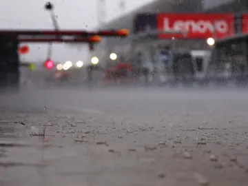 La lluvia deja sin sesión clasificatoria a la Fórmula 1 este sábado La lluvia deja sin sesión clasificatoria a la Fórmula 1 este sábado