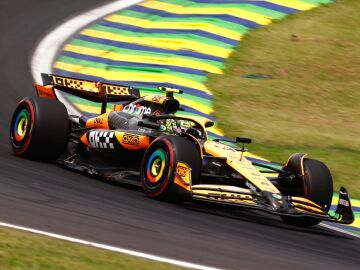 Lando Norris y Oscar Piastri firman un nuevo doblete tenso para McLaren 