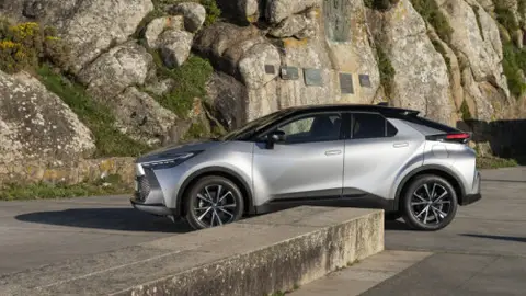 Toyota C-HR PHEV Toyota C-HR PHEV